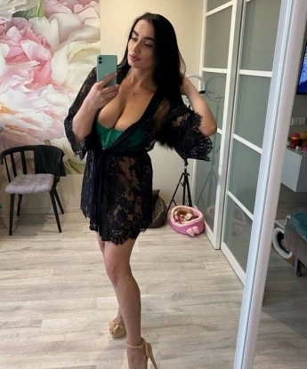 У меня есть все, чтобы доставить тебе незабываемое наслаждение 😏💋. В Москве я уже несколько лет и точно знаю как удовлетворить мужчину. Со мной ты сможешь расслабиться и испытать весь спектр наслаждений - классический секс, оральные ласки, анальный секс, эротический массаж и многое другое. Взгляни на мои фото и оцени мои изумительные формы. Мои клиенты всегда остаются довольными и возвращаются ко мне снова и снова. Жду тебя, чтобы сделать наши сексуальные фантазии реальностью. Только реальные эмоции, только удовольствие ❤️😉. Милана